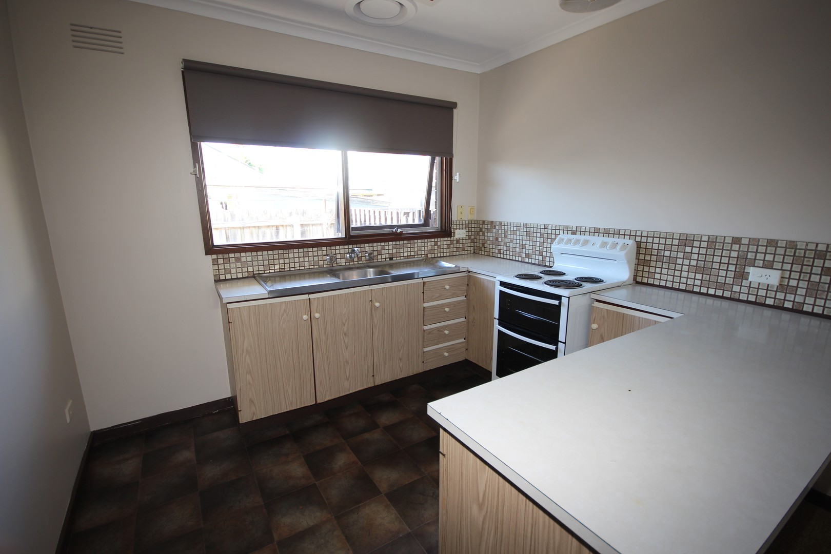 8/56 Ormond Road, East Geelong, VIC 3219 - Thumbnail 2 - 06/10/2026