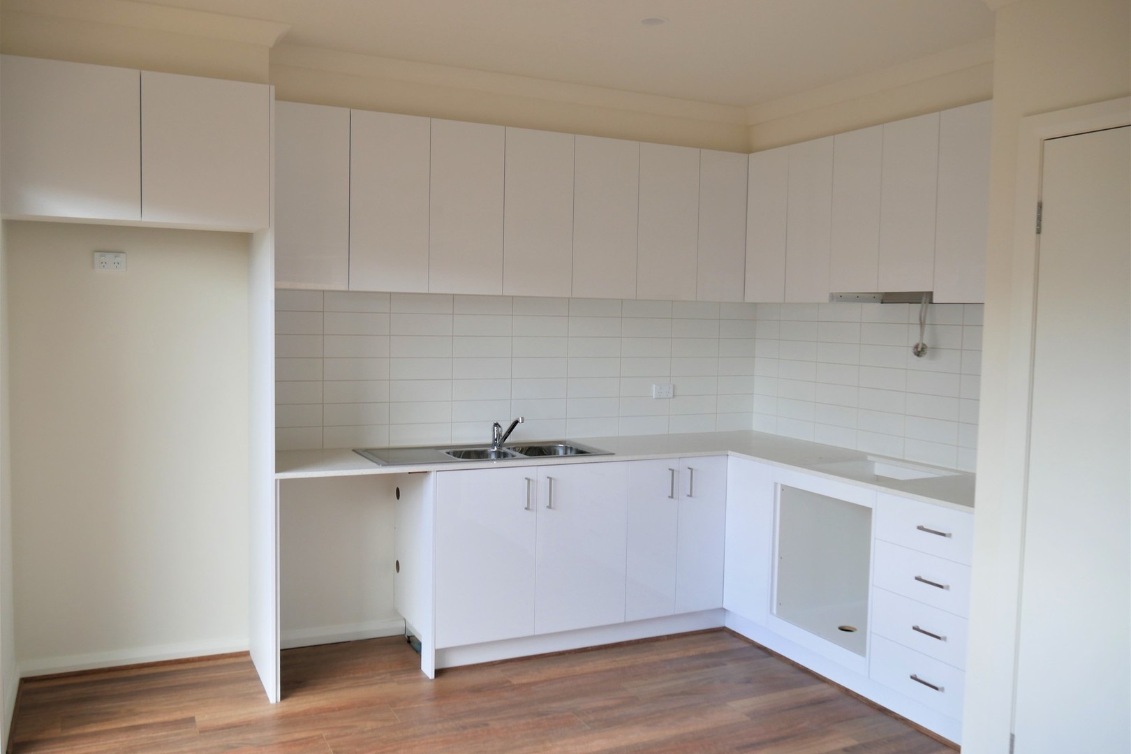 8/6 McKay Place, Melton South, VIC 3338 - Thumbnail 2 - 15/11/2021