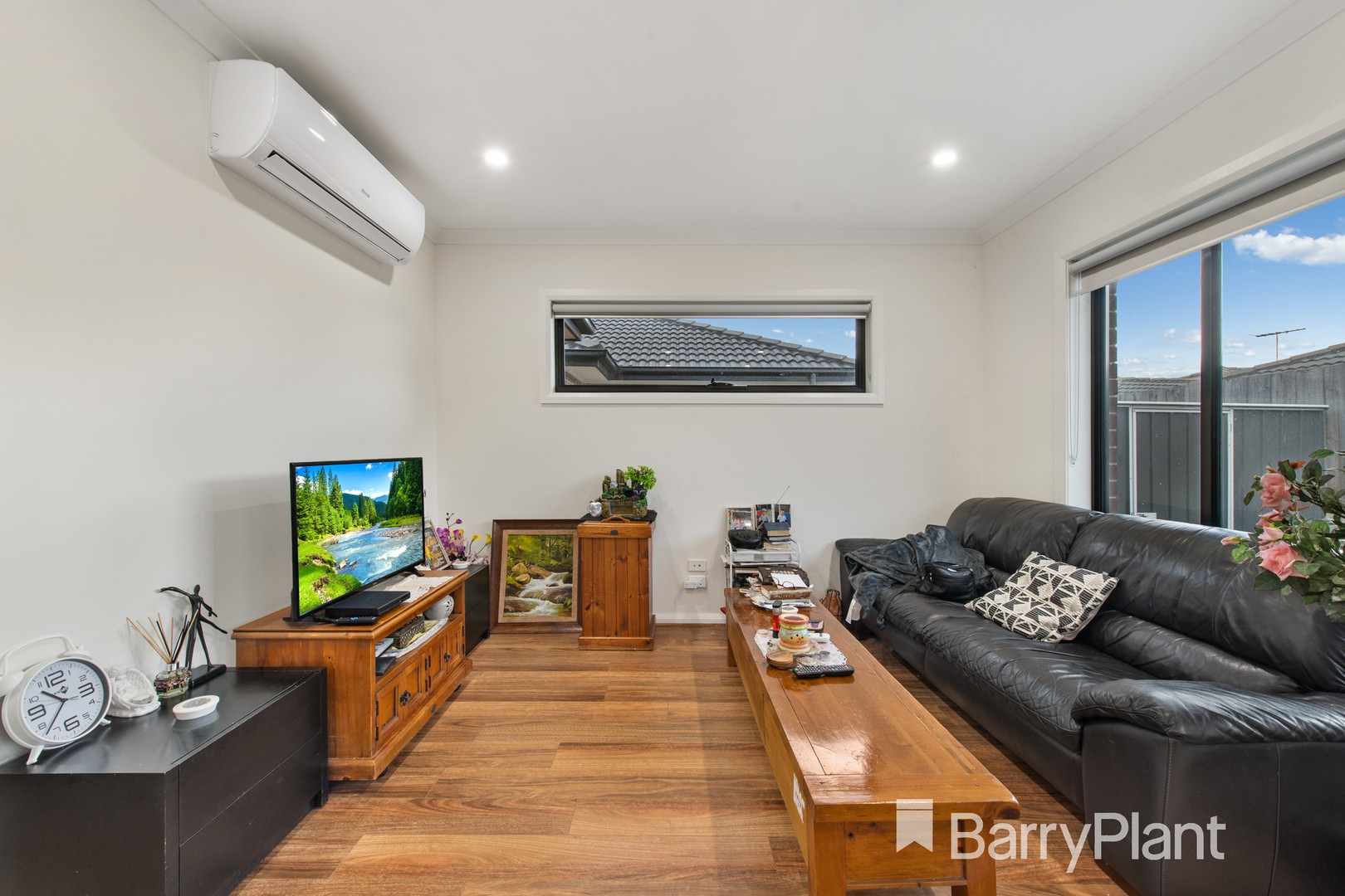 8/6 McKay Place, Melton South, VIC 3338, Melton South - Thumbnail 2