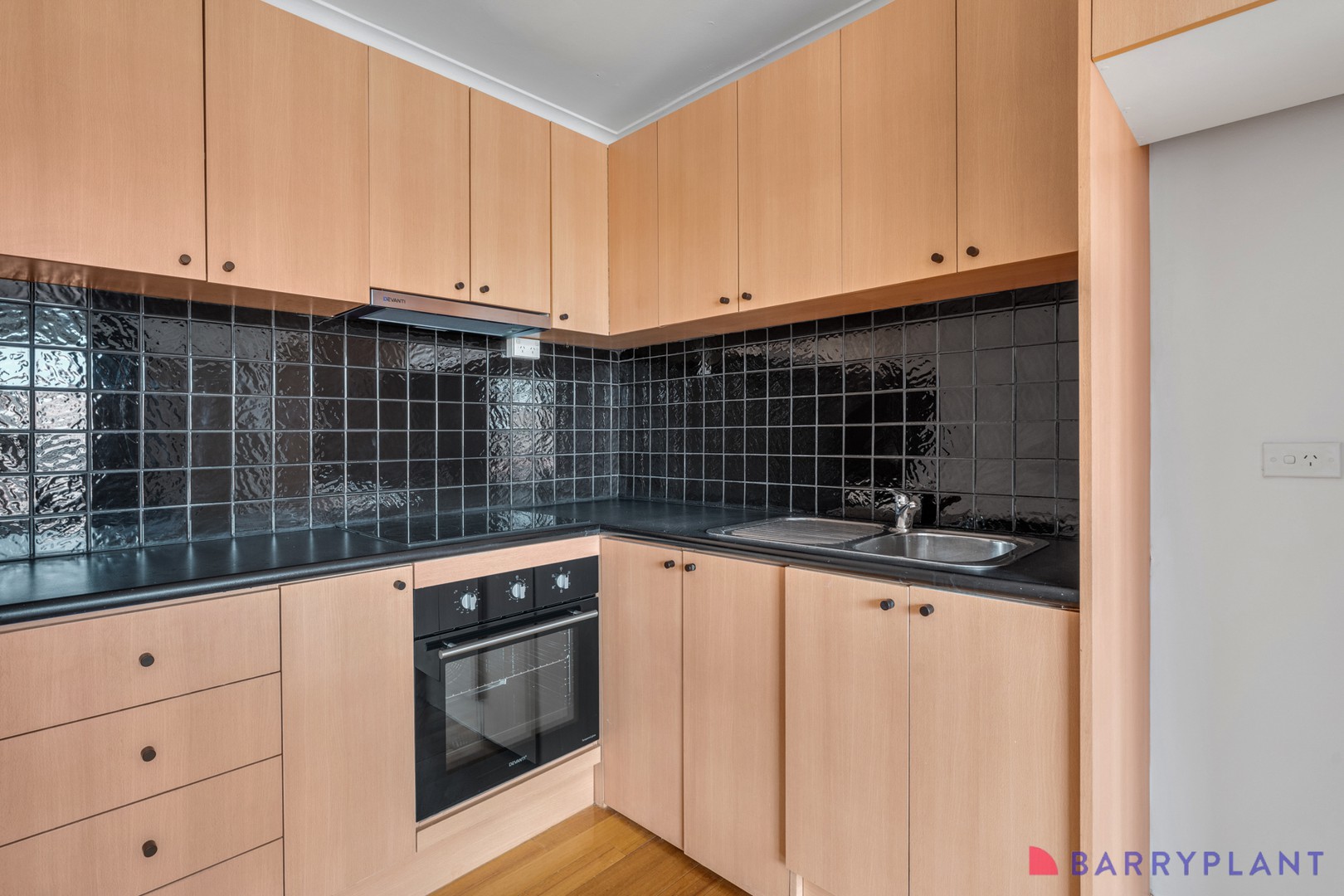 8/72 King William Street, Reservoir, VIC 3073, Reservoir - Thumbnail 5