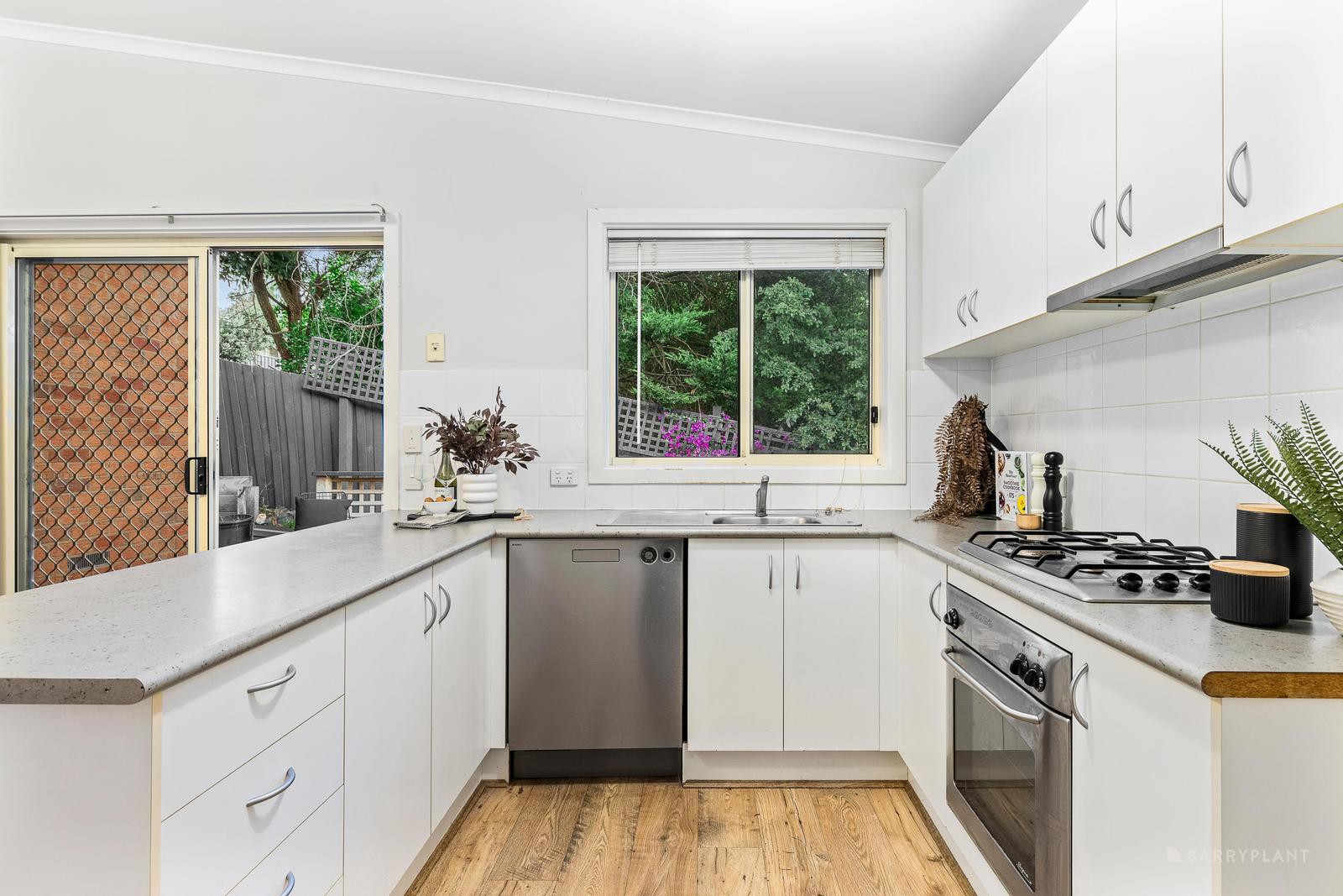 8/8-10 Wyuna Walk, Mooroolbark, VIC 3138, Mooroolbark - Thumbnail 4