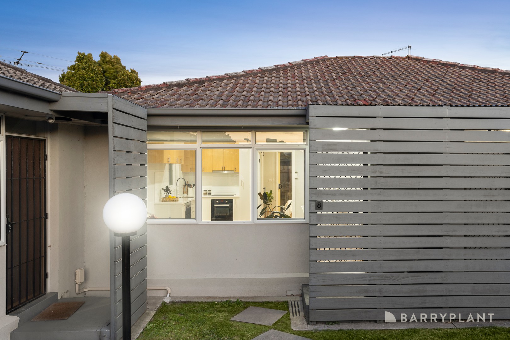 8/9 Barry Street, Mentone, VIC 3194 - Thumbnail 2 - 03/11/2023