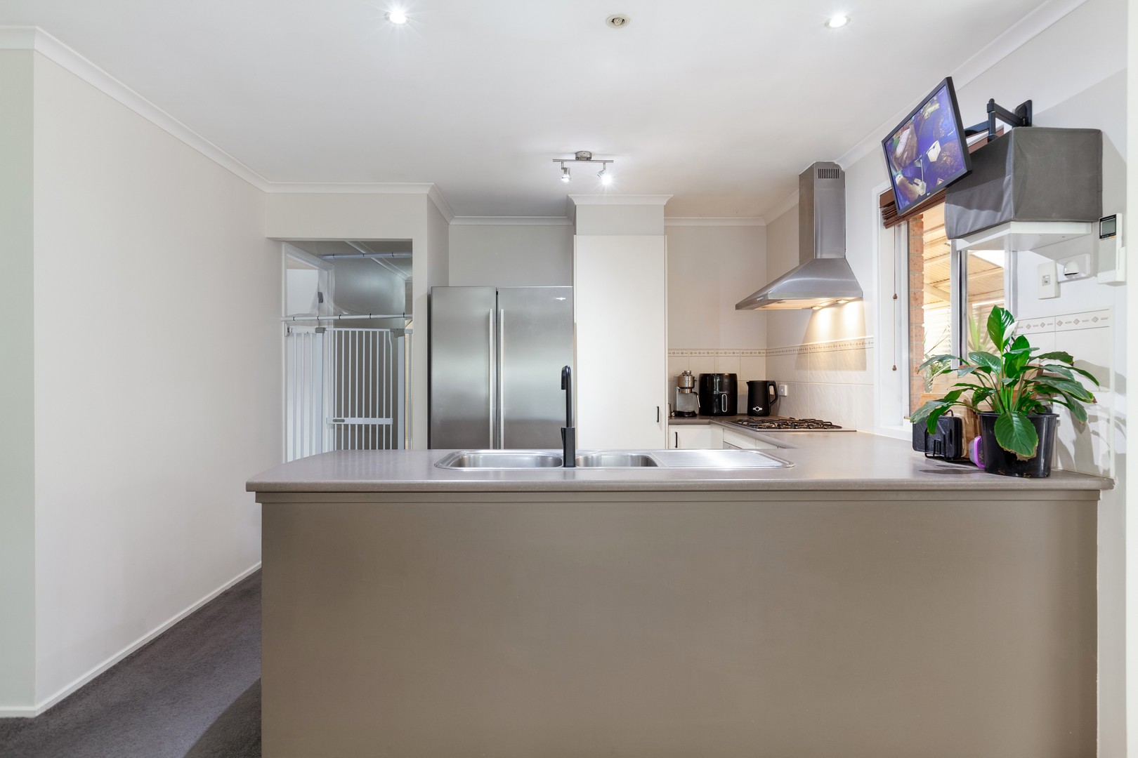 8 Alan Drive, Wallan, VIC 3756, Wallan - Thumbnail 4