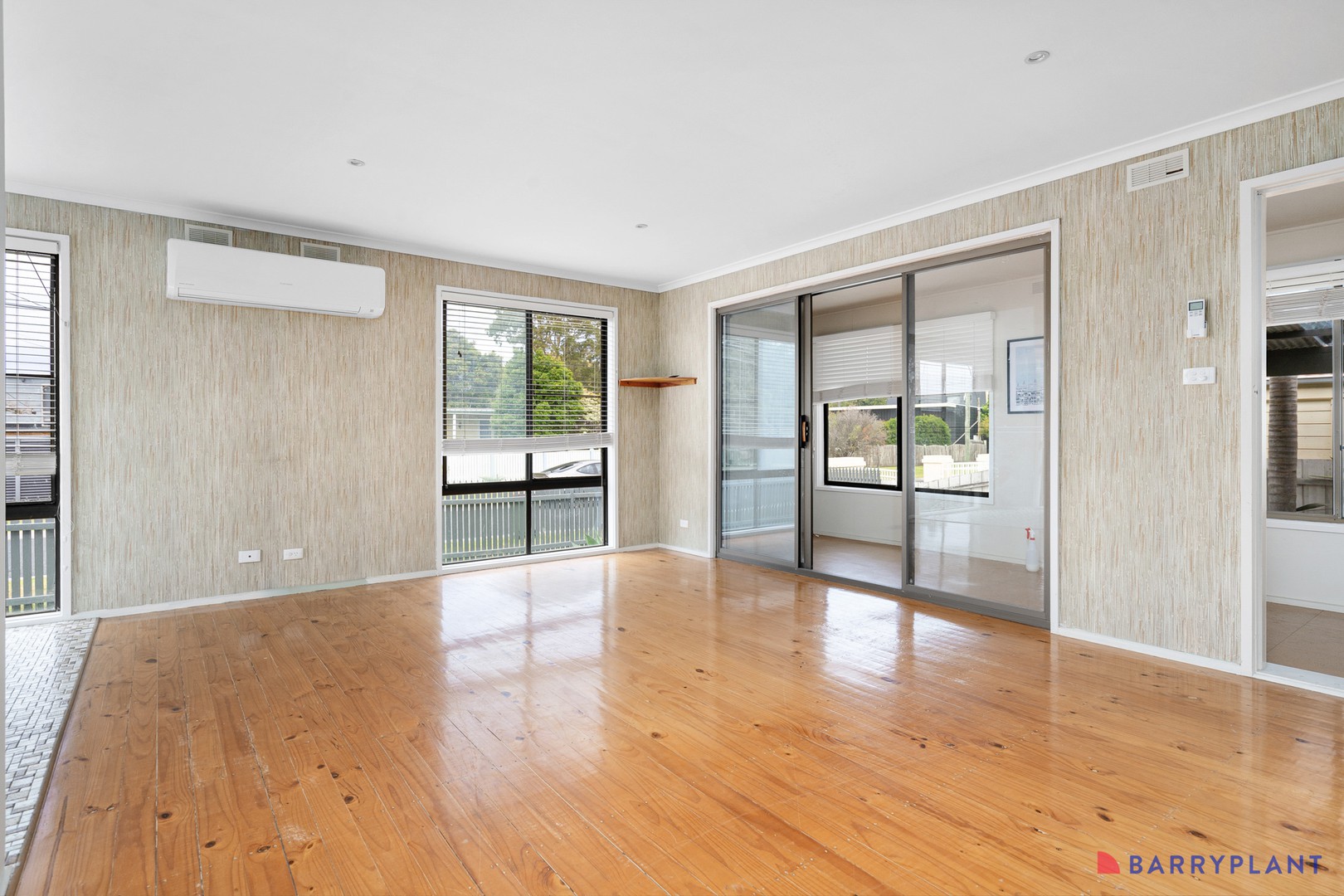 8 Albany Road, Cowes, VIC 3922, Cowes - Thumbnail 2