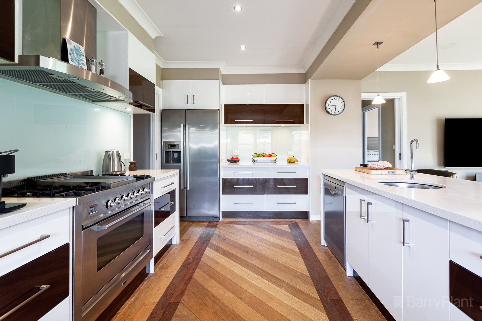 8 Albert Road, Hallam, VIC 3803 - Thumbnail 2 - 12/04/2023