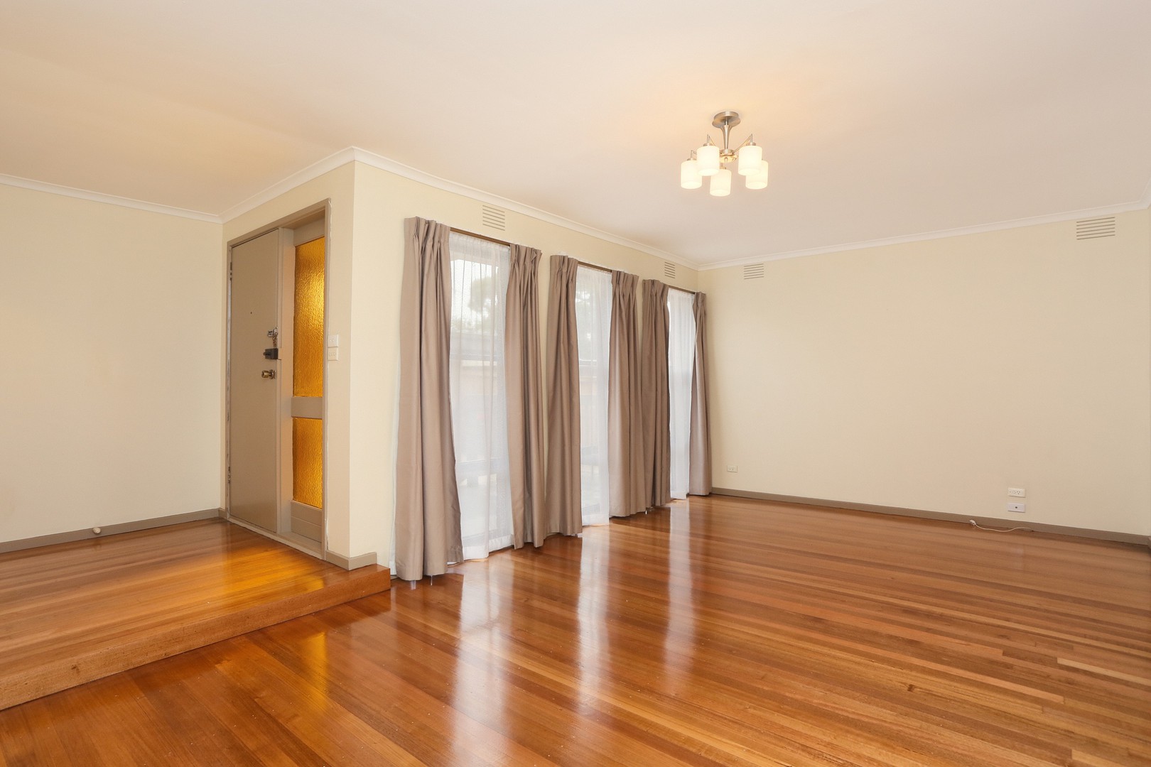 8 Alpine Court, Vermont South, VIC 3133, Vermont South - Thumbnail 2