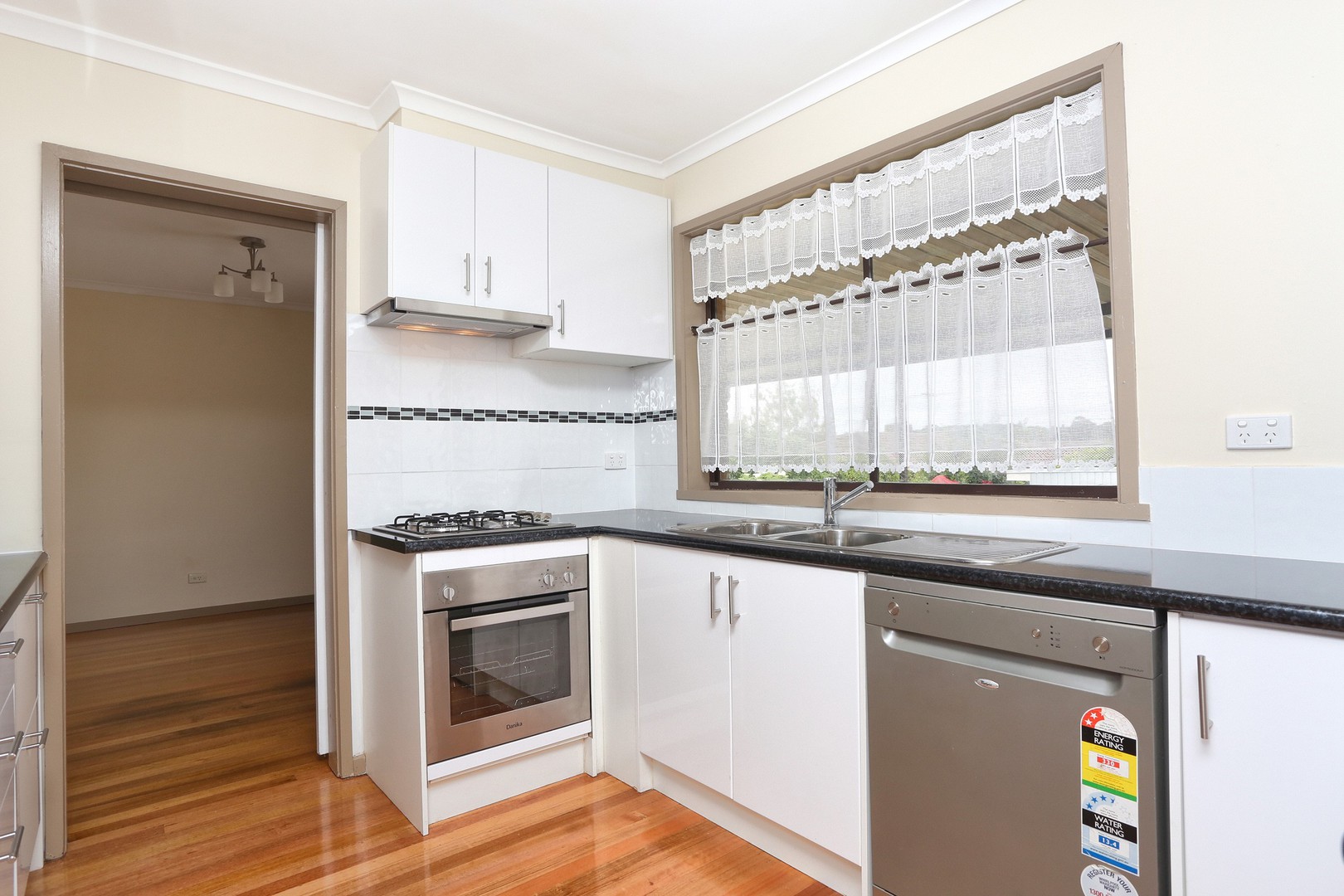 8 Alpine Court, Vermont South, VIC 3133, Vermont South - Thumbnail 4