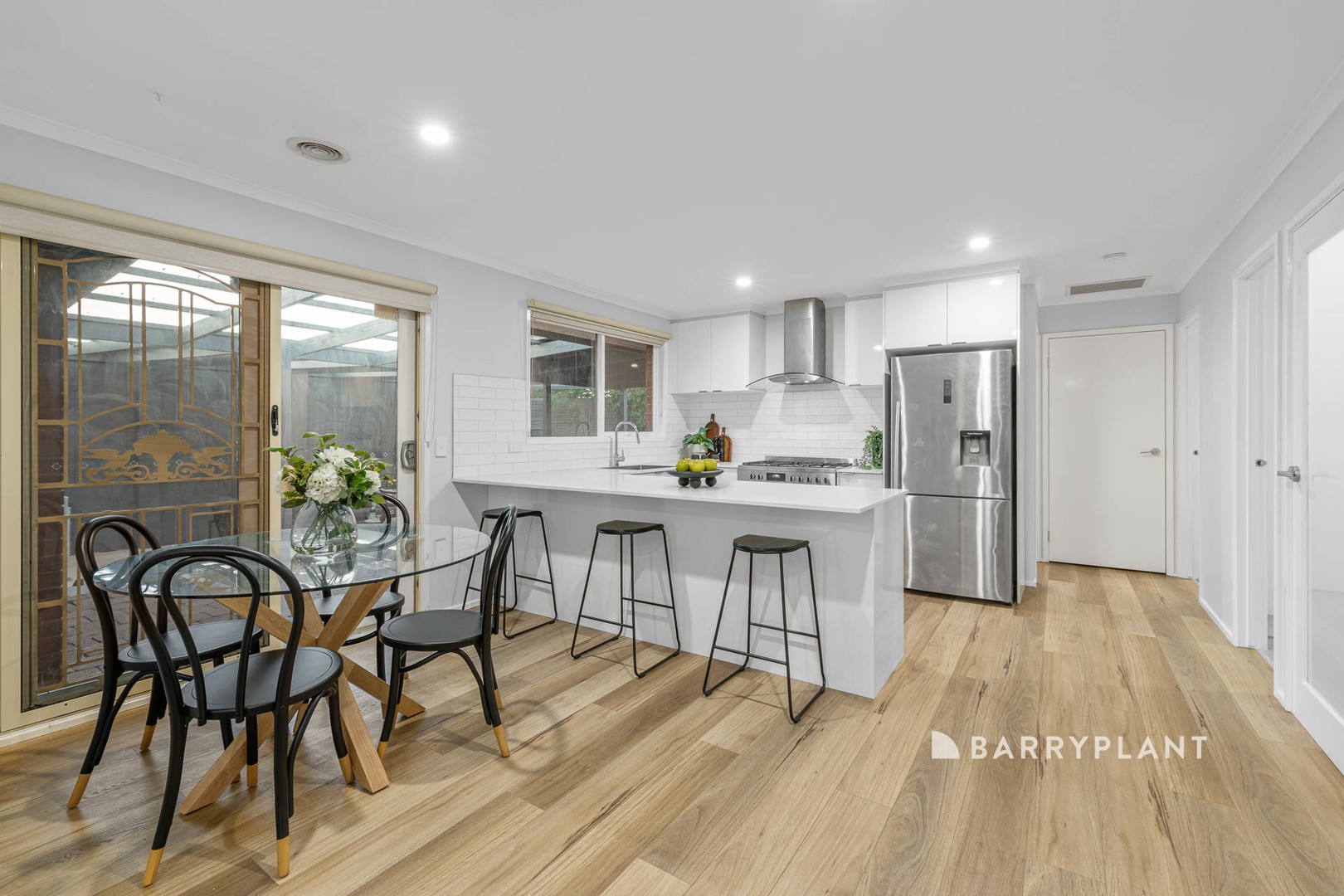 8 Amber Crescent, Narre Warren, VIC 3805, Narre Warren - Thumbnail 3