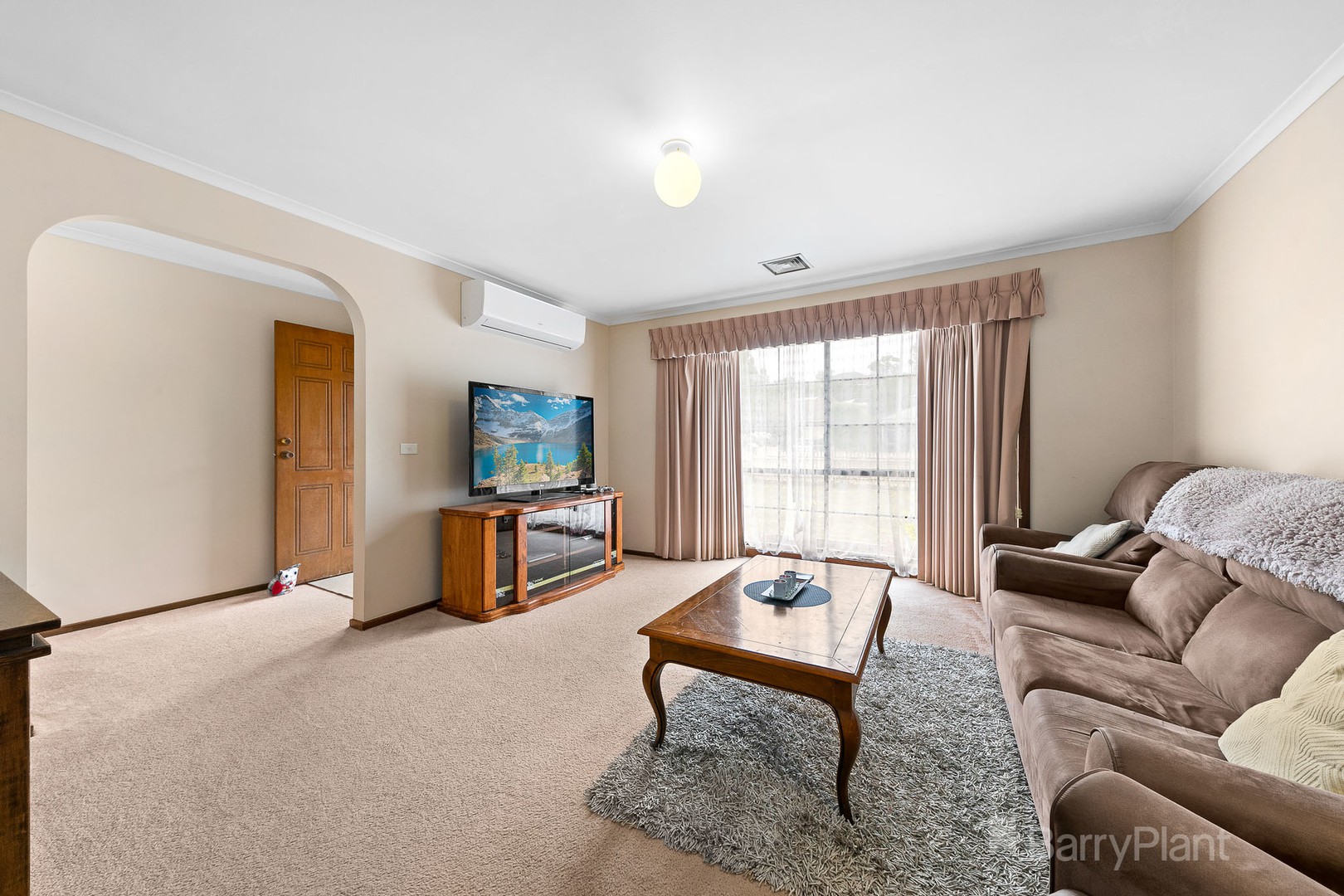 8 Amelia Close, Beaconsfield, VIC 3807 - Thumbnail 2 - 18/01/2022