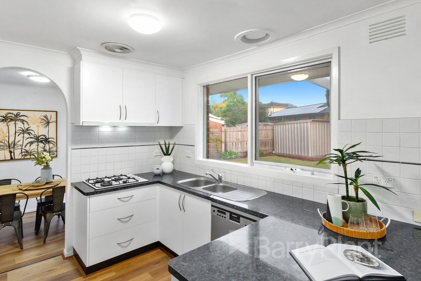 8 Amour Court, Wantirna South, VIC 3152, Wantirna South - Thumbnail 3
