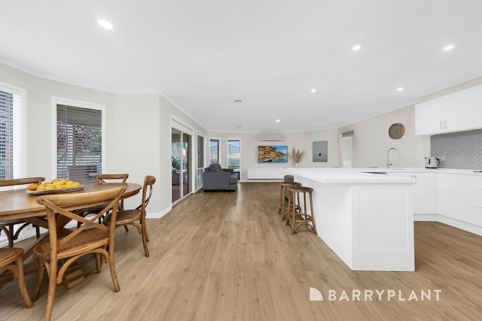 8 Anvil Court, South Morang, VIC 3752, South Morang - Thumbnail 4