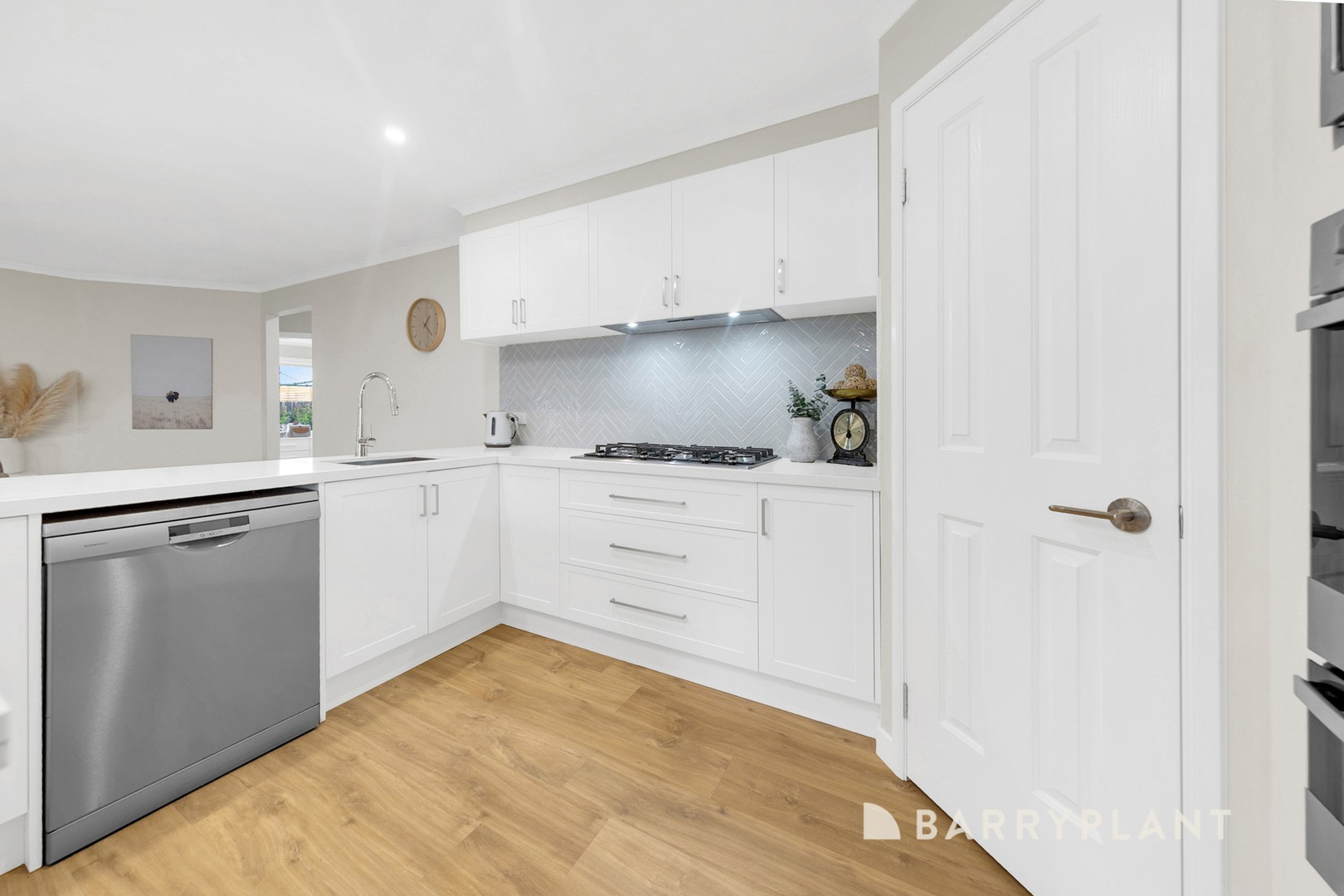 8 Anvil Court, South Morang, VIC 3752, South Morang - Thumbnail 5