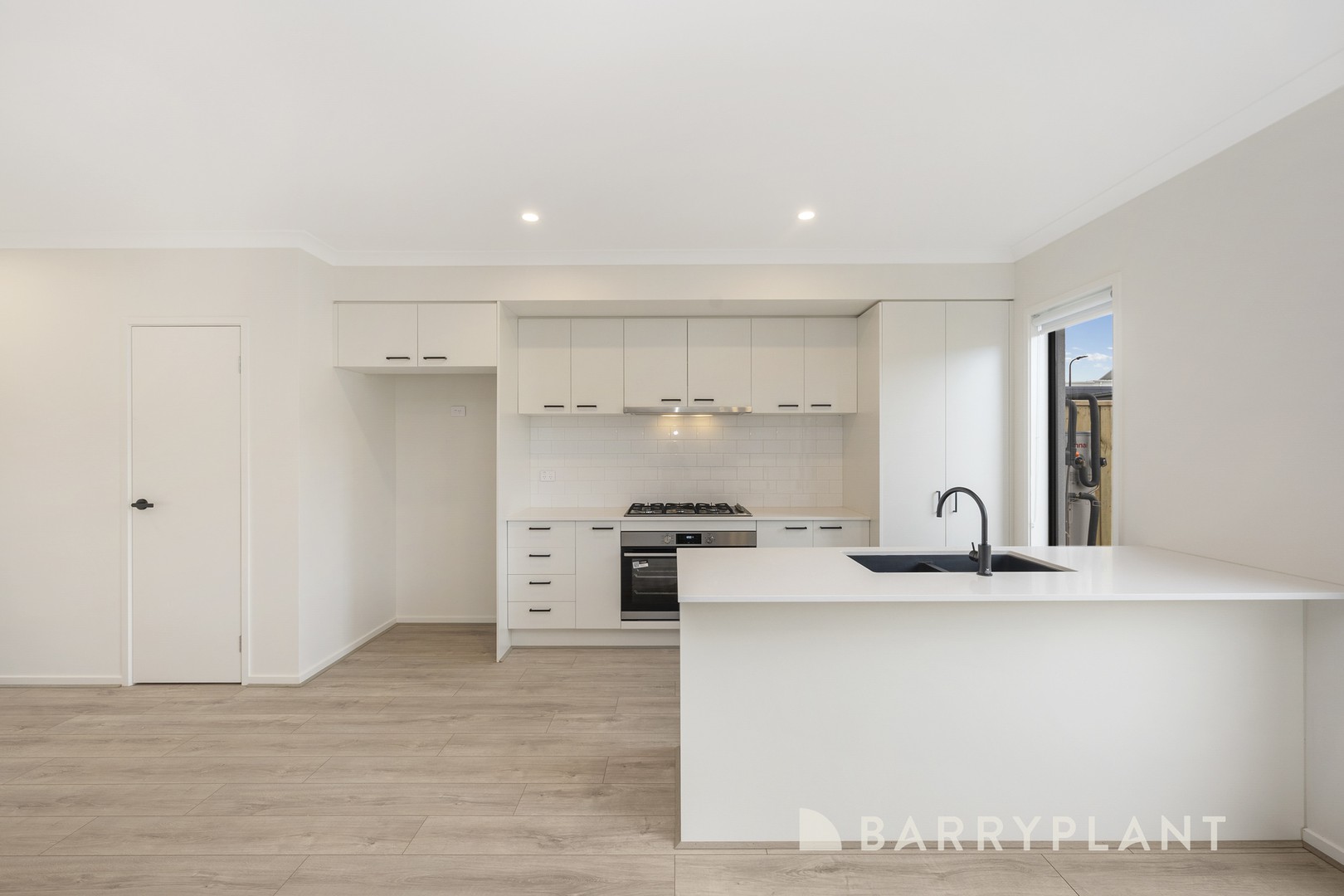 8 Arklay Road, Thornhill Park, VIC 3335, Thornhill Park - Thumbnail 7