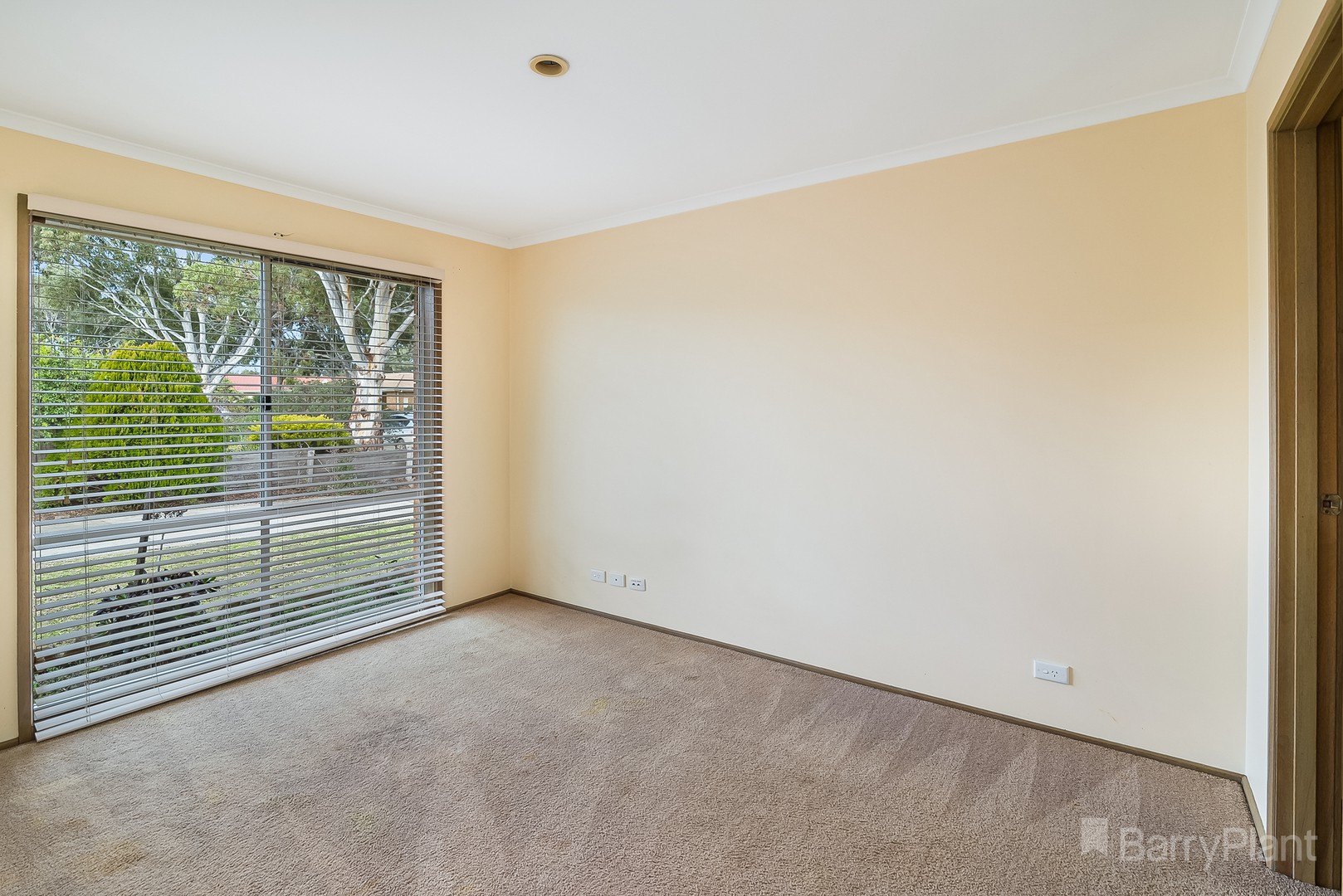 8 Atlanta CloseSunbury, VIC 3429, Sunbury - Thumbnail 2