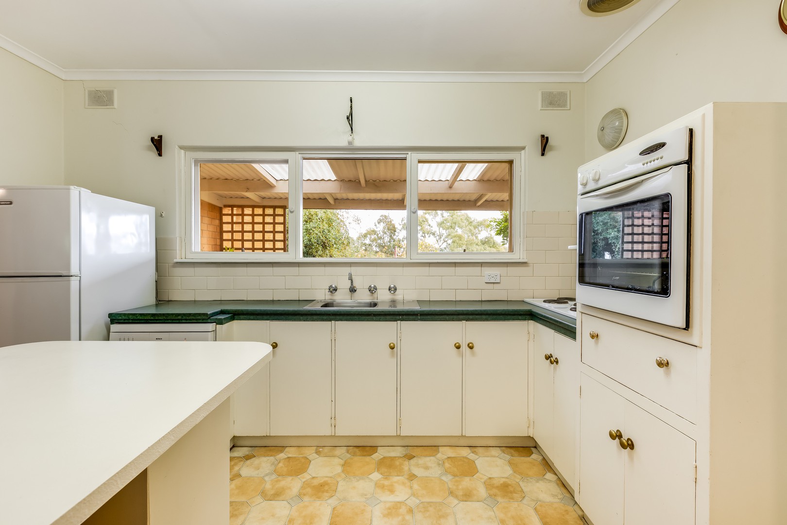 8 Bakhill RoadAthelstone, SA 5076, Athelstone - Thumbnail 5
