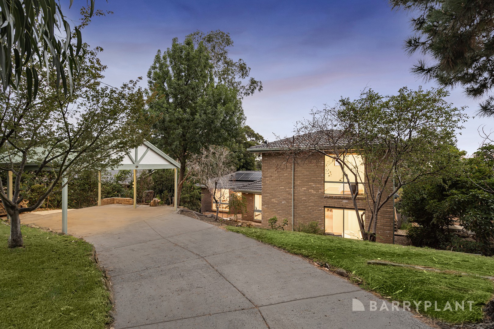 8 Baldwin Avenue, Upper Ferntree Gully, VIC 3156 - Thumbnail 2 - 09/04/2026