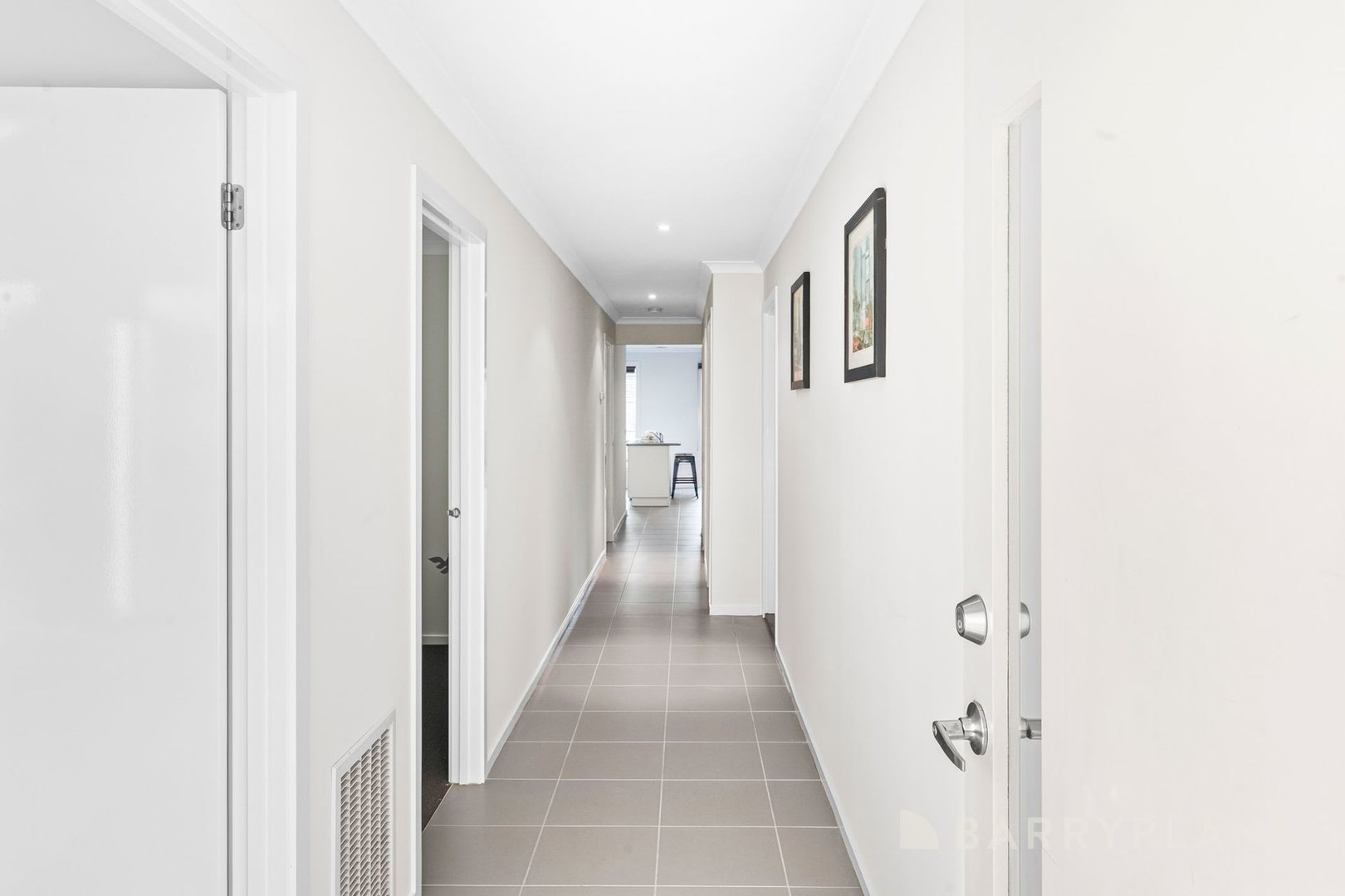 8 Ballantine Street, Tarneit, VIC 3029, Tarneit - Thumbnail 2