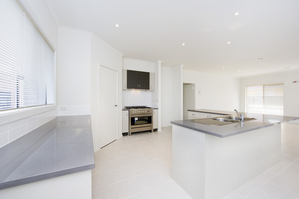 8 Banning Court, Point Cook, VIC 3030, Point Cook - Thumbnail 2