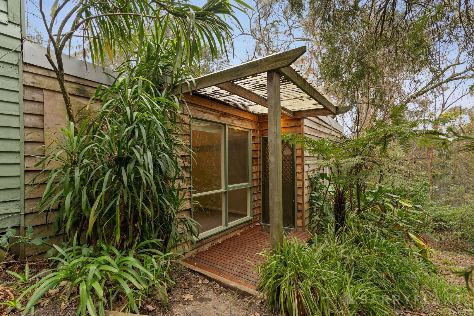 8 Belgrave Hallam Road, Belgrave, VIC 3160 - Thumbnail 1 - 08/10/2026