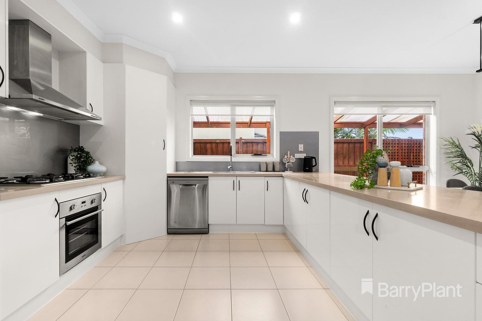 8 Belinda Court, South Morang, VIC 3752, South Morang - Thumbnail 4