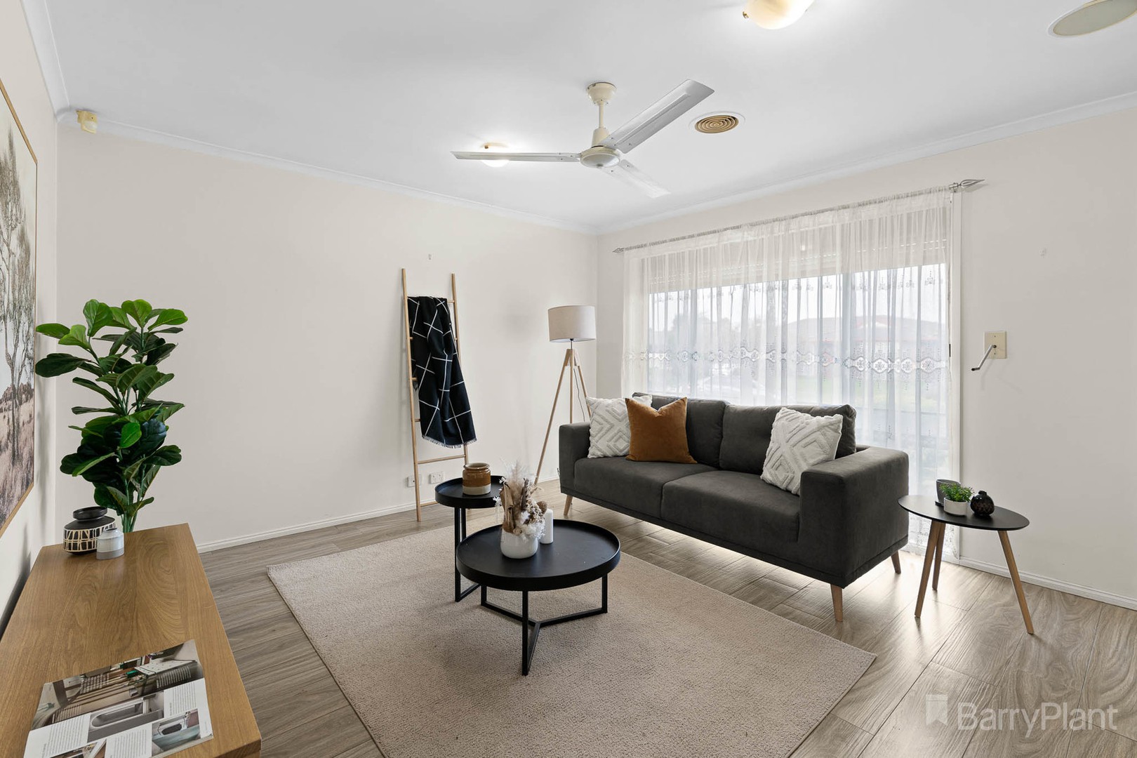 8 Benor Court, Pakenham, VIC 3810, Pakenham - Thumbnail 2