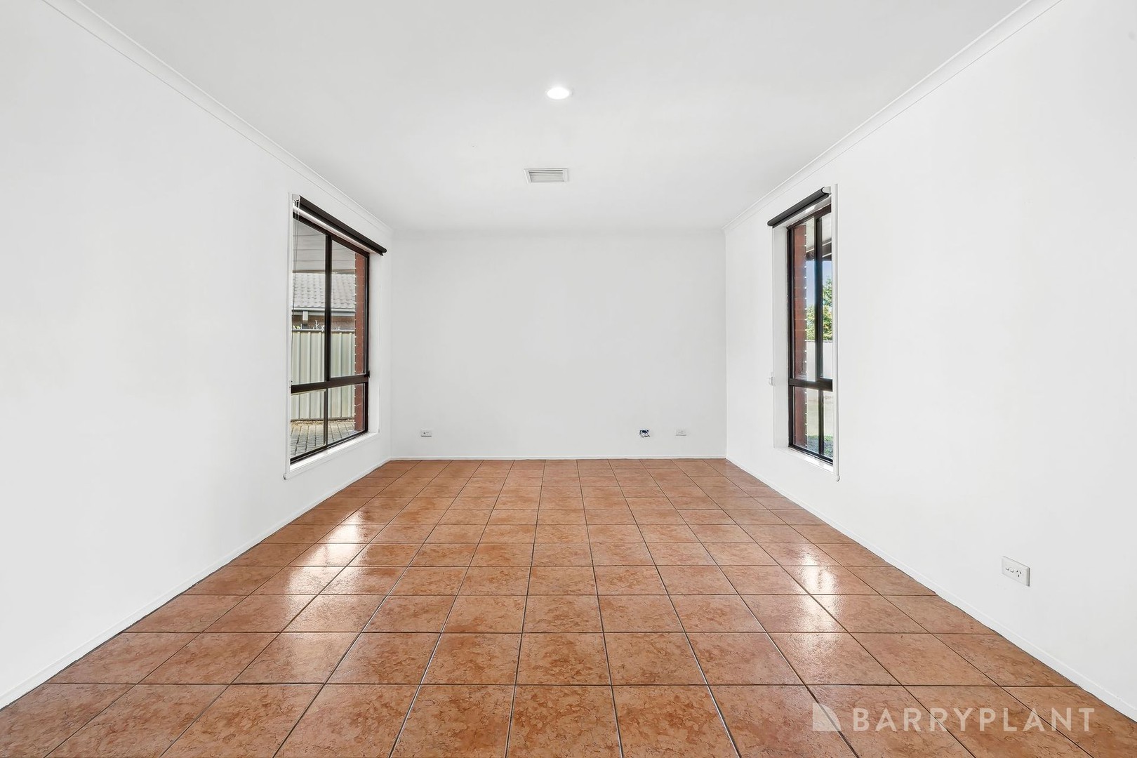 8 Berrigan Court, Werribee, VIC 3030, Werribee - Thumbnail 4