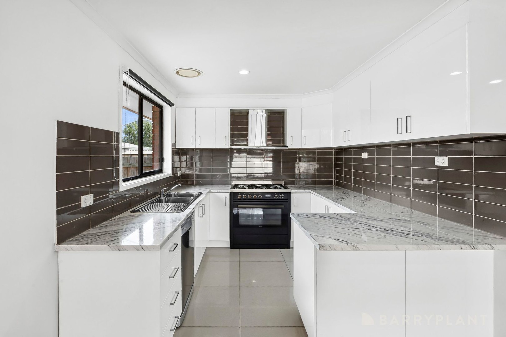 8 Berrigan Court, Werribee, VIC 3030, Werribee - Thumbnail 6