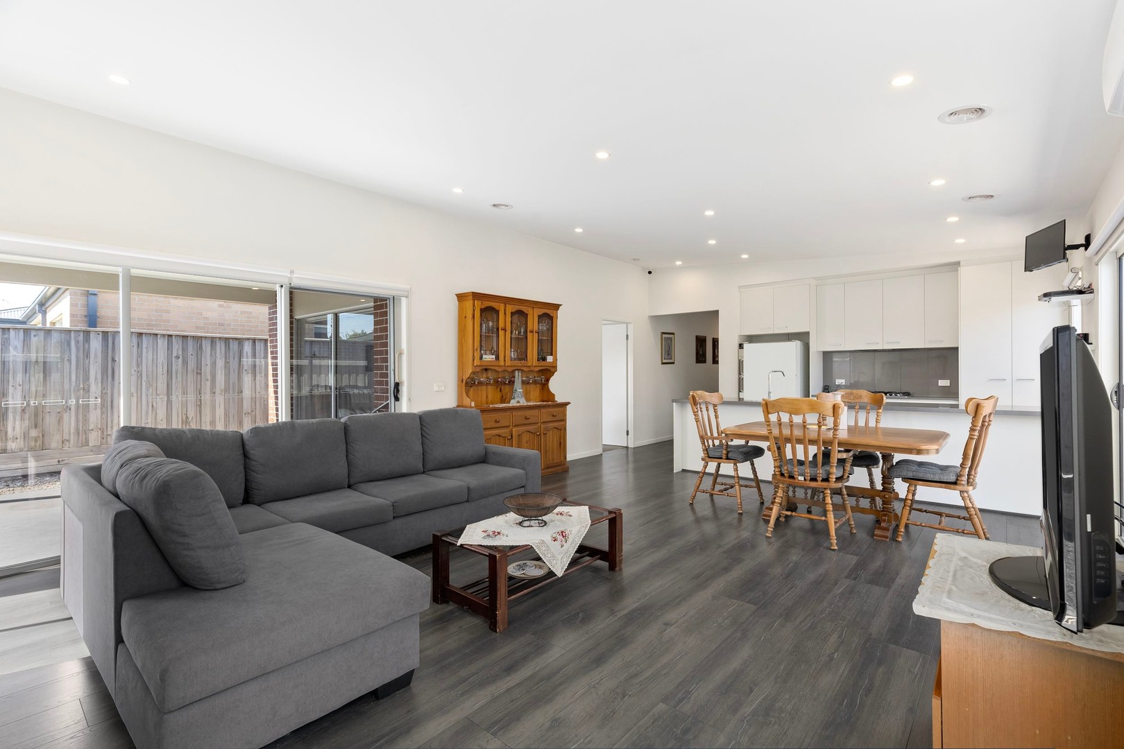 8 Bianca Crescent, Greenvale, VIC 3059, Greenvale - Thumbnail 4