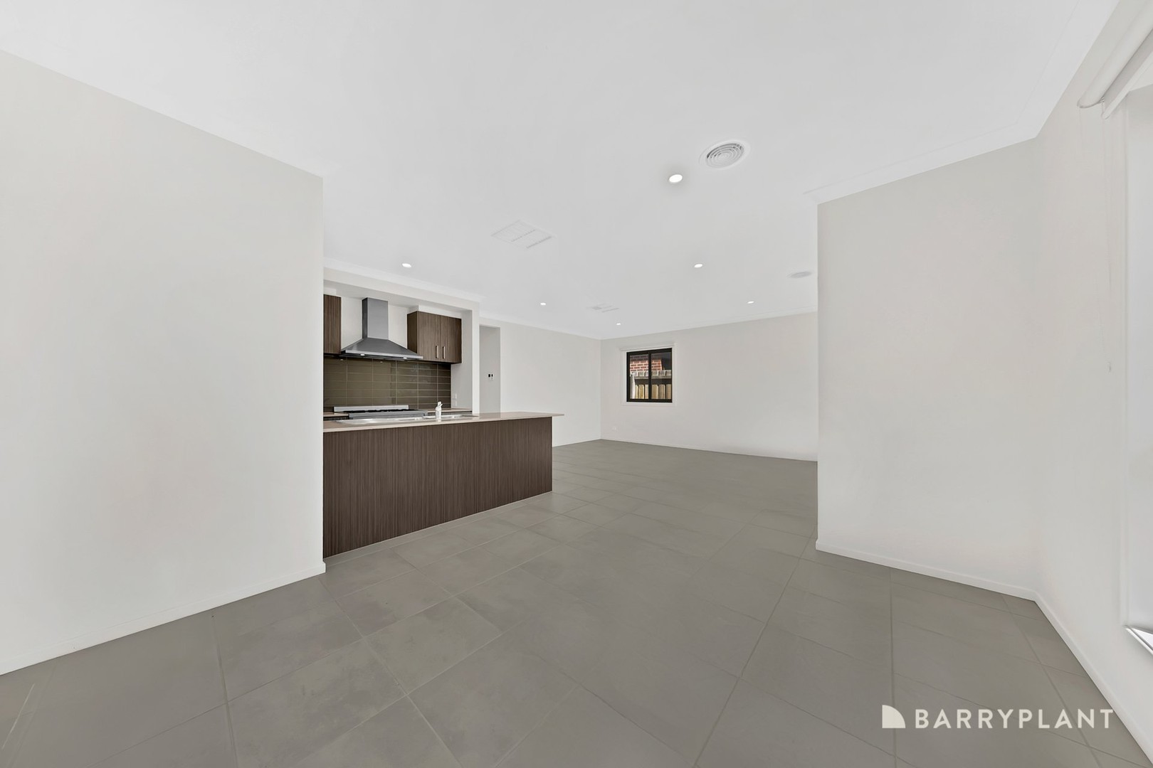 8 Bidwell Street, Mernda, VIC 3754 - Thumbnail 2 - 09/10/2026