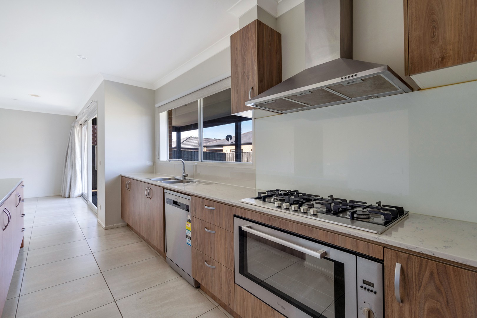 8 Blayney Street, Kalkallo, VIC 3064, Kalkallo - Thumbnail 2