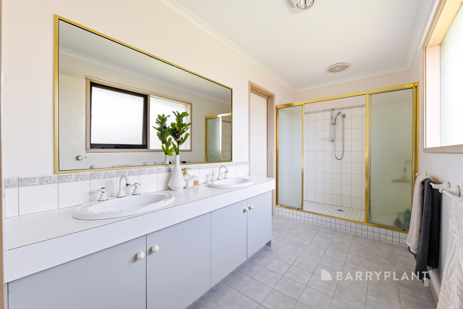8 Blue Hills Close, Wantirna, VIC 3152, Wantirna - Thumbnail 8