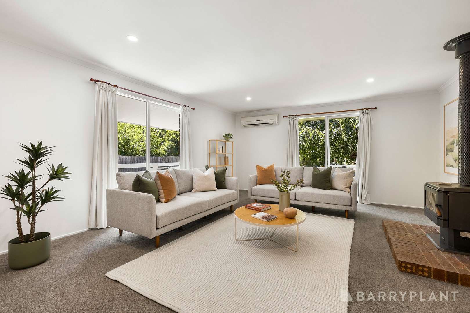 8 Bluegum Drive, Badger Creek, VIC 3777 - Thumbnail 2 - 04/02/2026