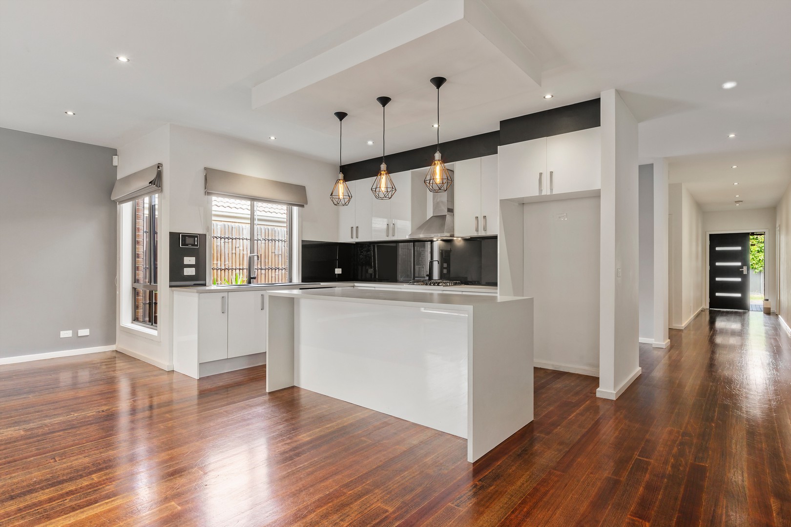8 Borrack CrescentMernda, VIC 3754  - Leased, Mernda - Thumbnail 2