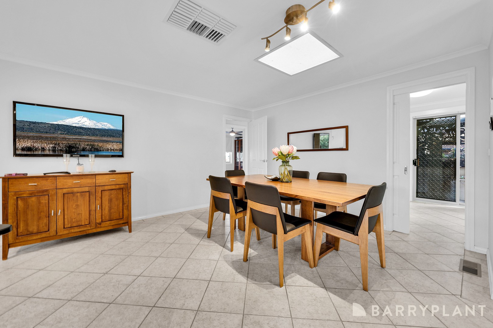 8 Borrowdale Court, Mill Park, VIC 3082, Mill Park - Thumbnail 5