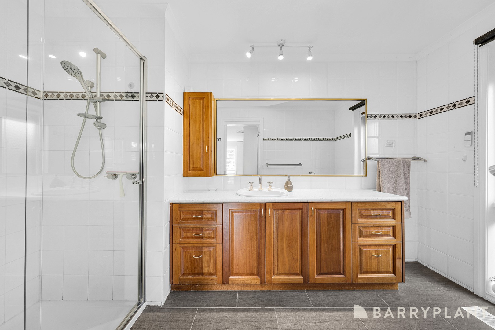 8 Borrowdale Court, Mill Park, VIC 3082, Mill Park - Thumbnail 8