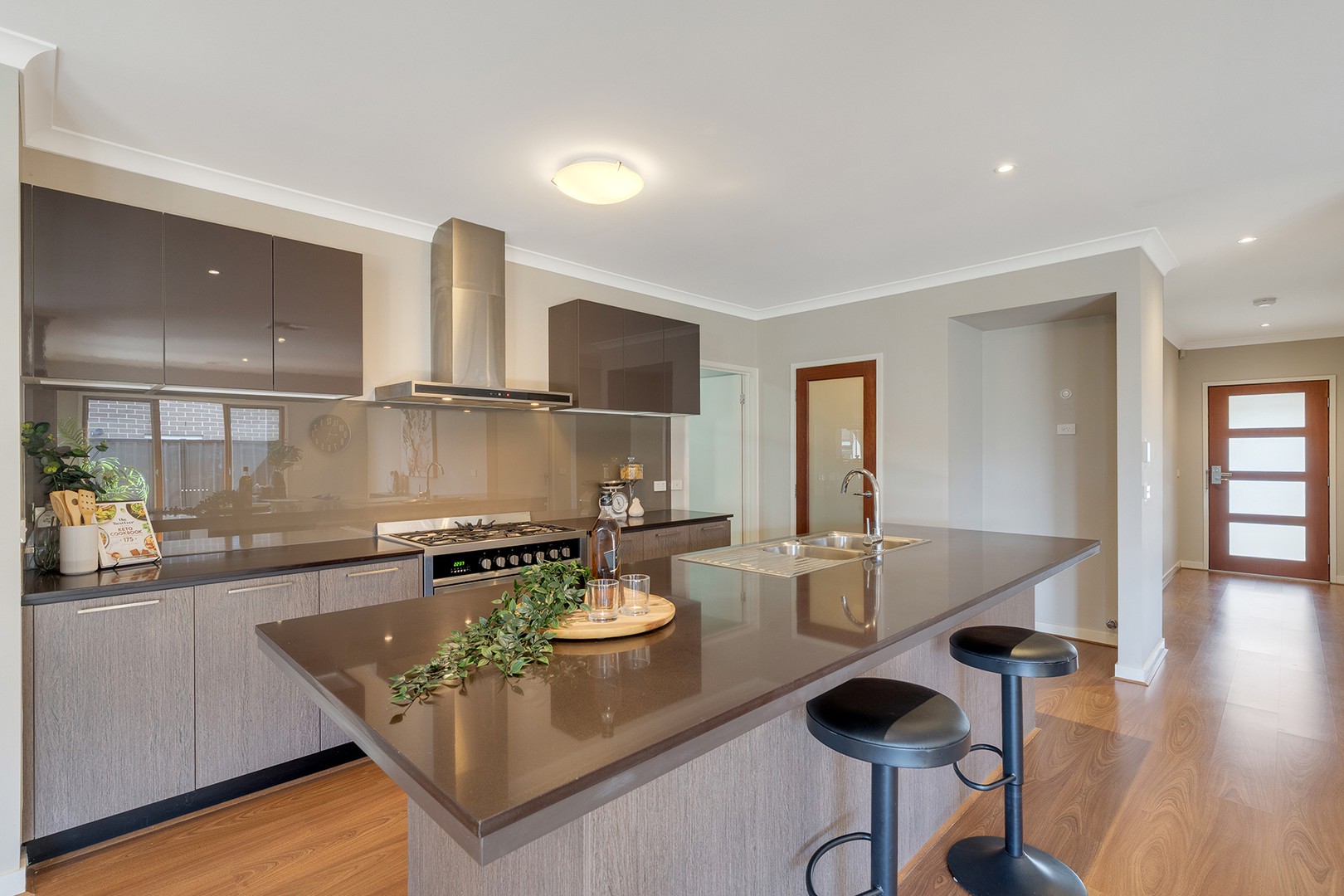 8 Bottlebrush Road, Craigieburn, VIC 3064 - Thumbnail 2 - 29/09/2025