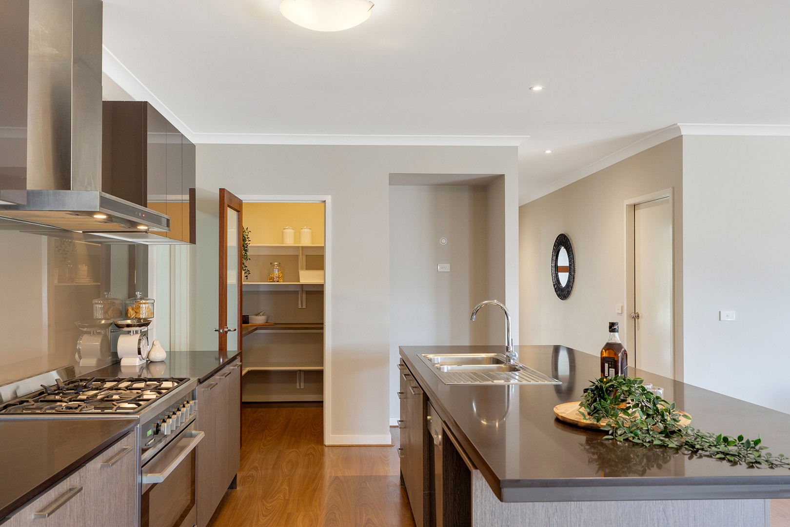 8 Bottlebrush Road, Craigieburn, VIC 3064, Craigieburn - Thumbnail 3