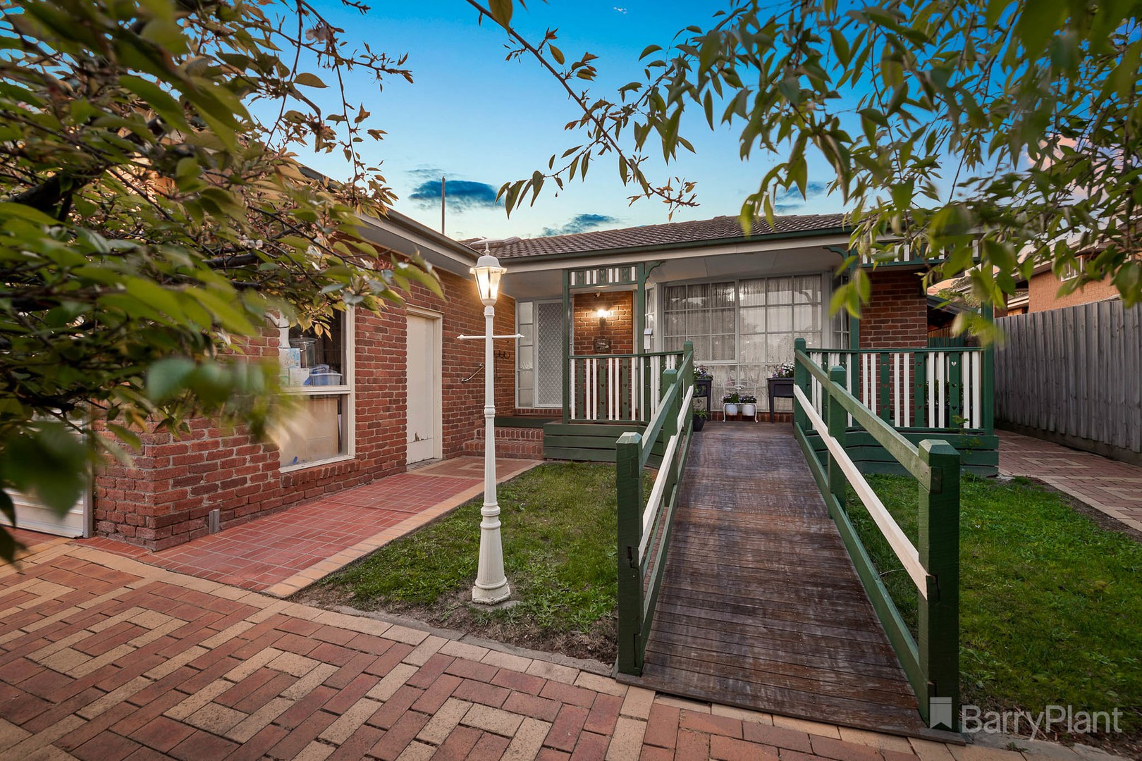 8 Brandon Court, Endeavour Hills, VIC 3802, Endeavour Hills - Thumbnail 2