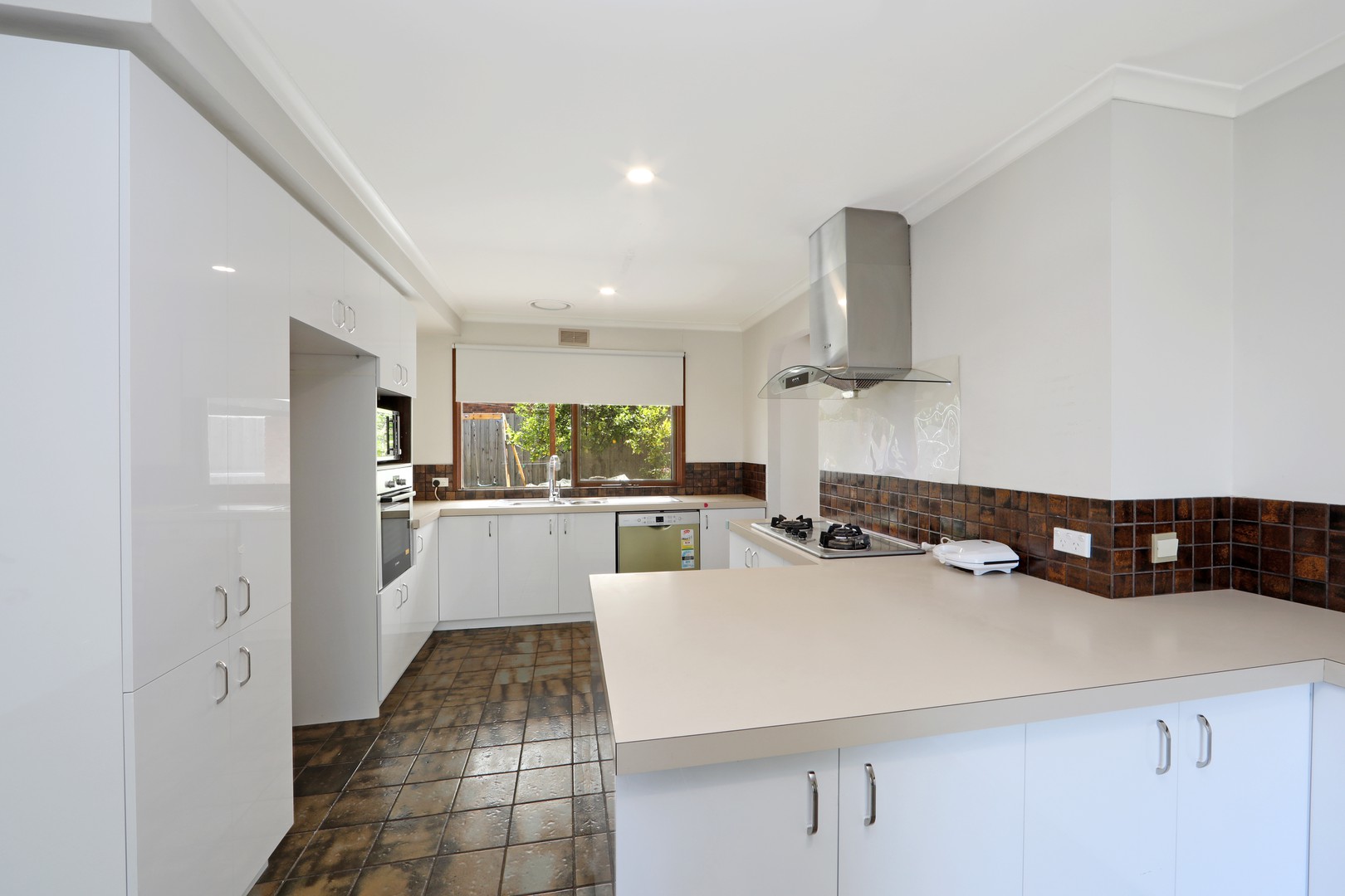 8 Bridgewater Way, Rowville, VIC 3178, Rowville - Thumbnail 3