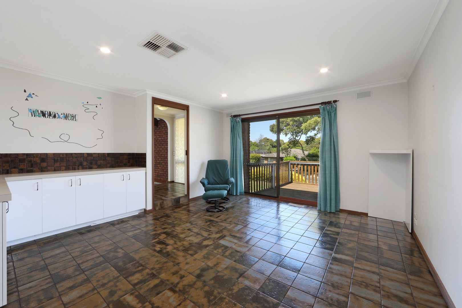 8 Bridgewater Way, Rowville, VIC 3178, Rowville - Thumbnail 4