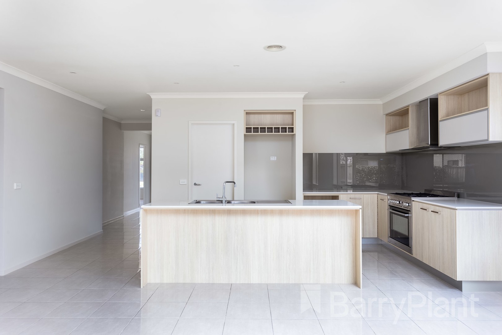 8 Brimble Street, Point Cook, VIC 3030, Point Cook - Thumbnail 2