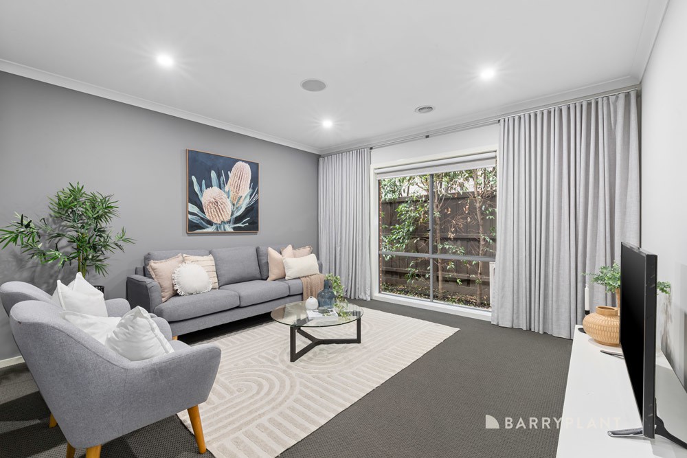 8 Broad Way, Wollert, VIC 3750 - Thumbnail 2 - 17/09/2025