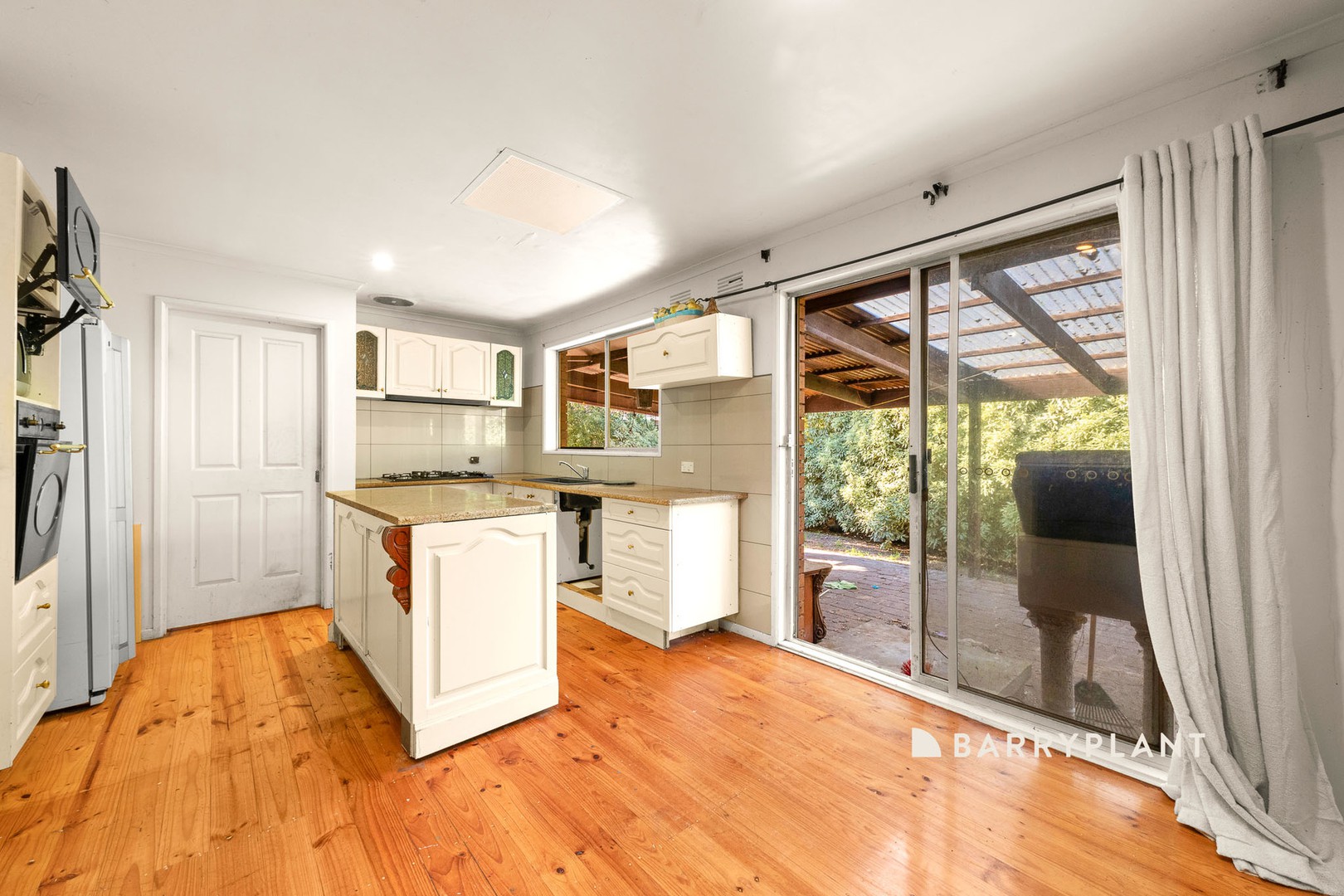 8 Bunurong Place, Cranbourne, VIC 3977, Cranbourne - Thumbnail 2