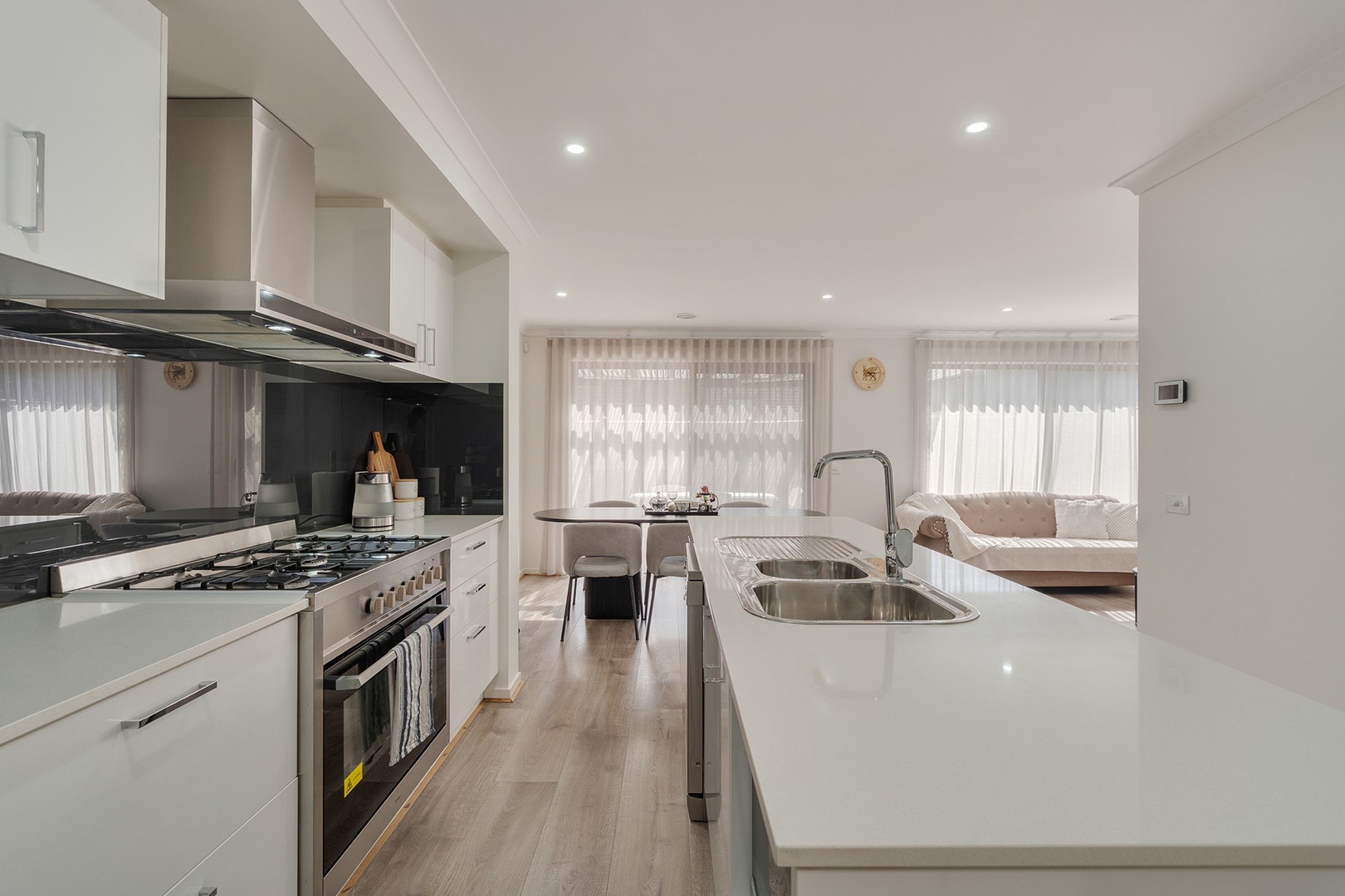 8 Calypso Drive, Mickleham, VIC 3064, Mickleham - Thumbnail 3