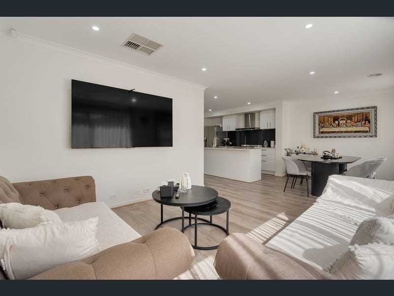 8 Calypso Drive, Mickleham, VIC 3064, Mickleham - Thumbnail 4