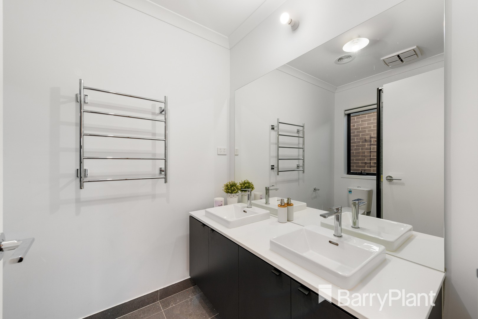 8 Camini Grove, Truganina, VIC 3029, Truganina - Thumbnail 3