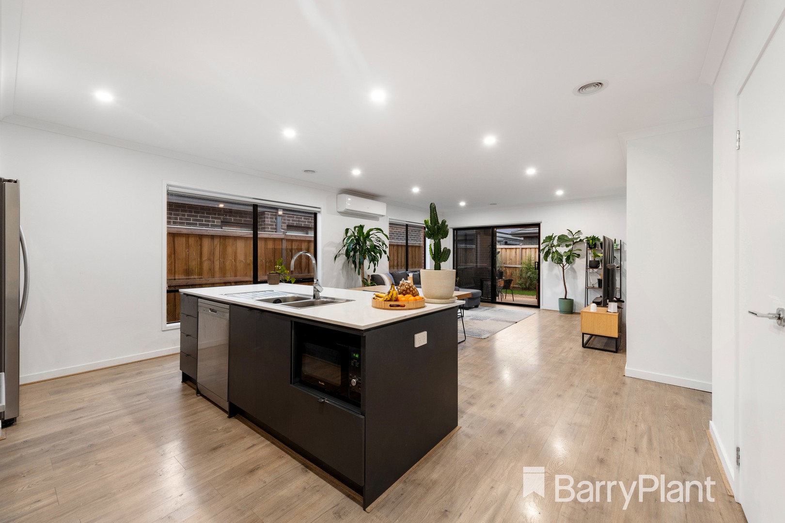 8 Camini Grove, Truganina, VIC 3029, Truganina - Thumbnail 6