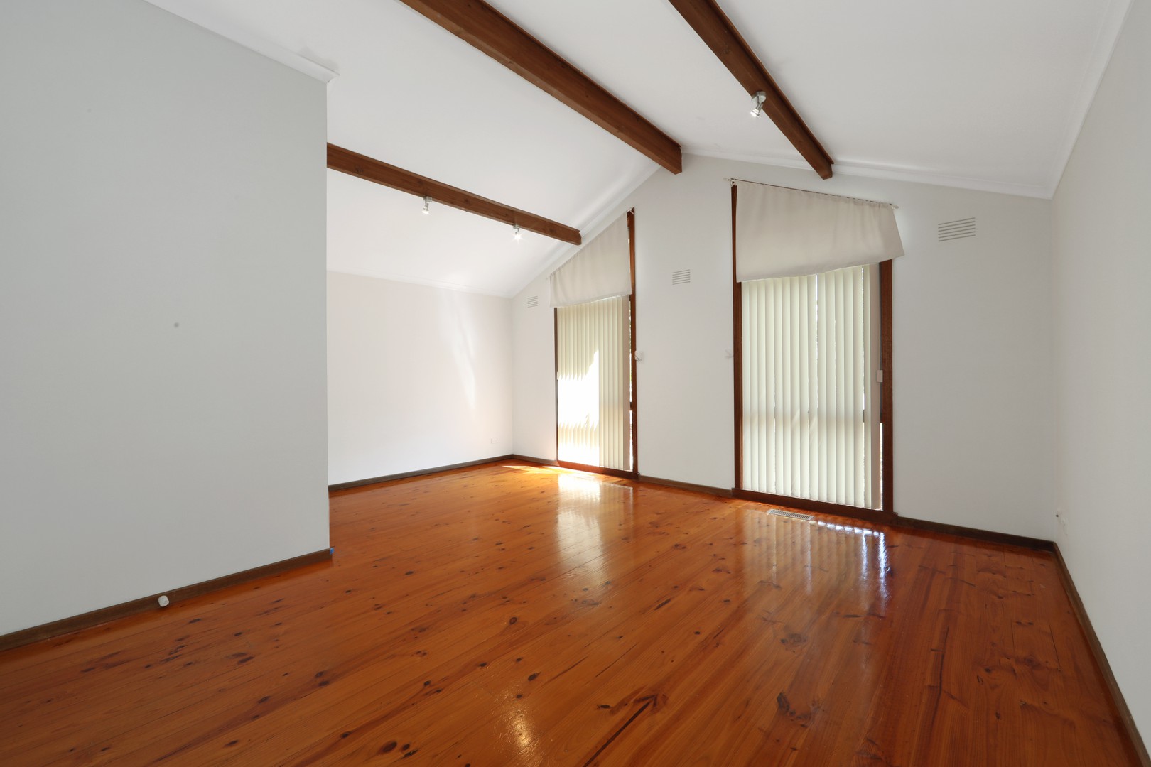 8 Cann Place, Rowville, VIC 3178 - Thumbnail 2 - 22/10/2021