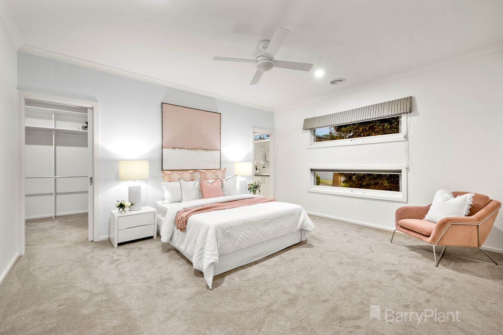 8 Carey CrescentPakenham, VIC 3810, Pakenham - Thumbnail 2