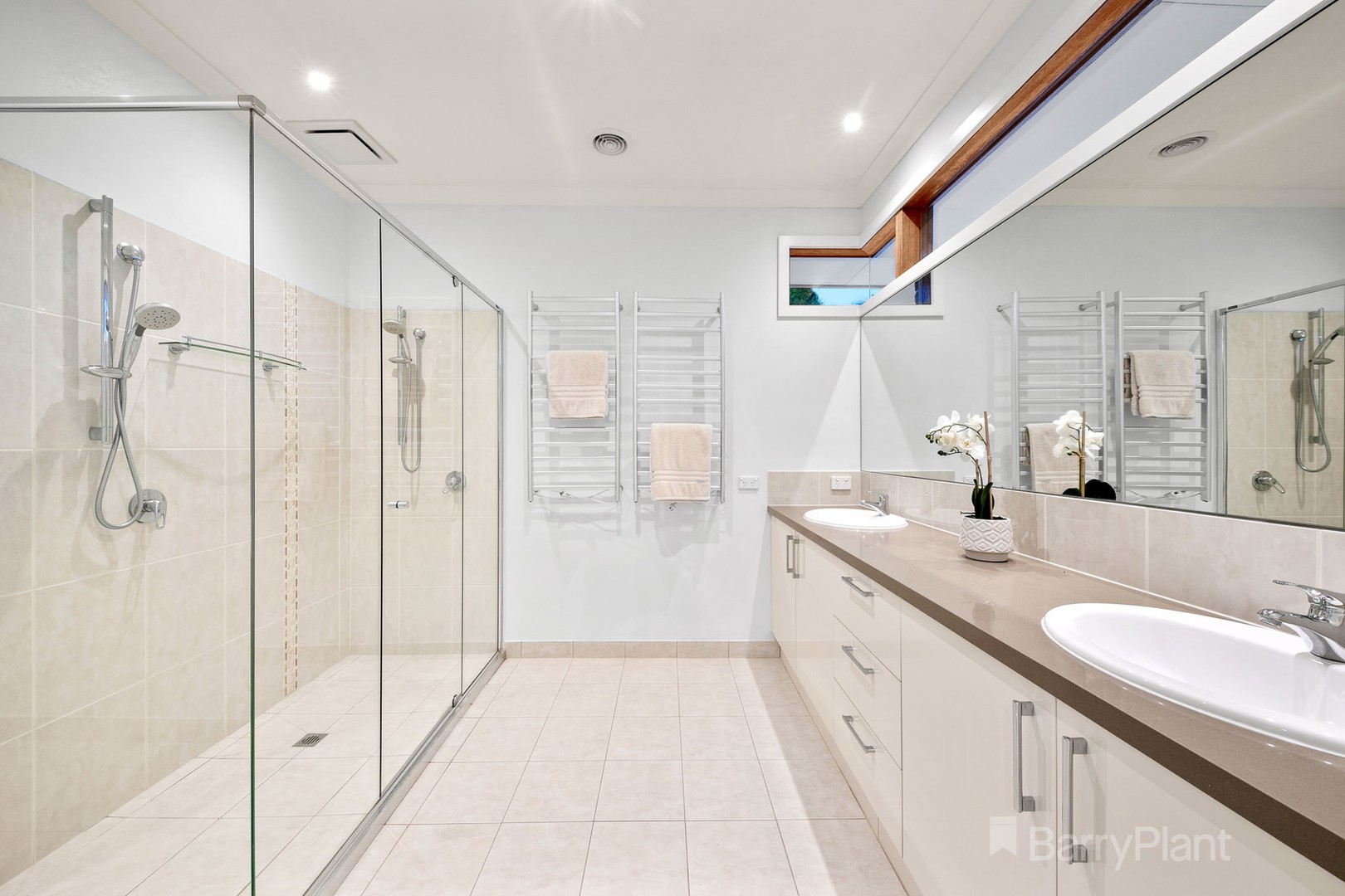 8 Carey CrescentPakenham, VIC 3810, Pakenham - Thumbnail 3
